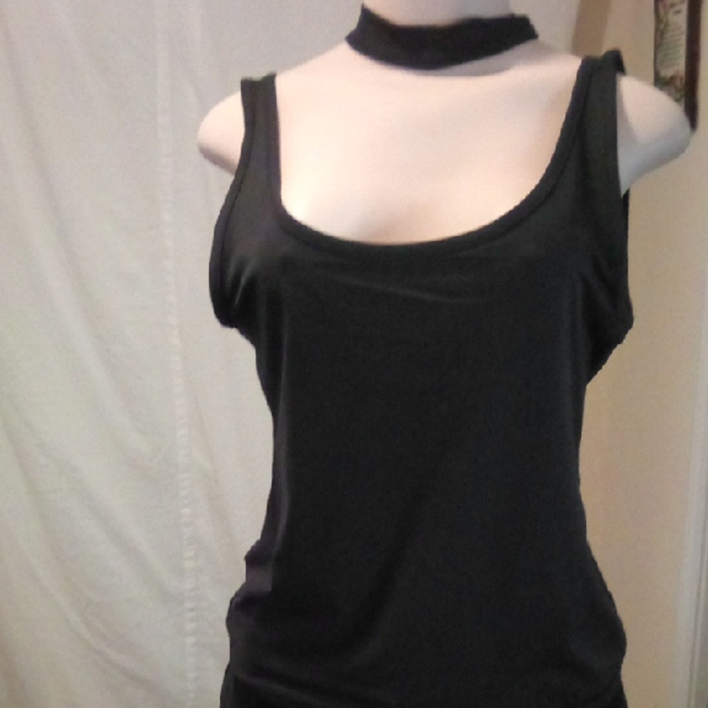 Chic Black Sleeveless Tank Top